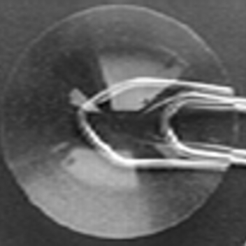 Kleine Fresnellinse mit optischer Genauigkeit. Mutterform aus Reinst-Nickel