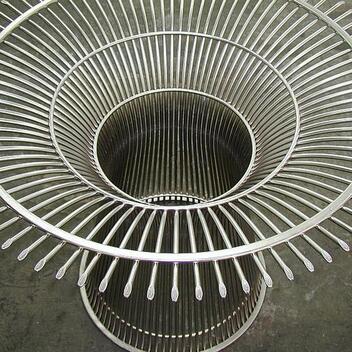 Hartvernickeltes Design-Tischgestell (Glanznickel) - haftfest beschichtet und zusätzlich gegen Korrosion geschützt